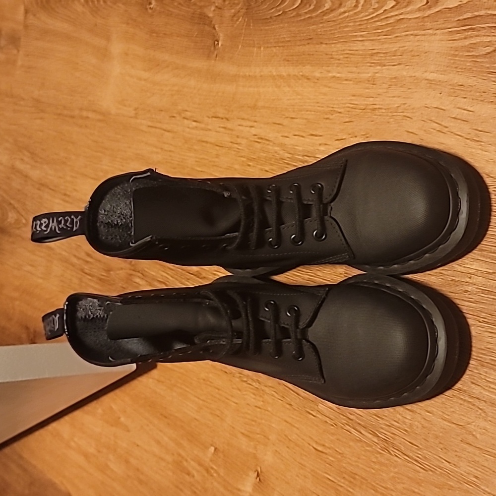 1460s in monochrome black